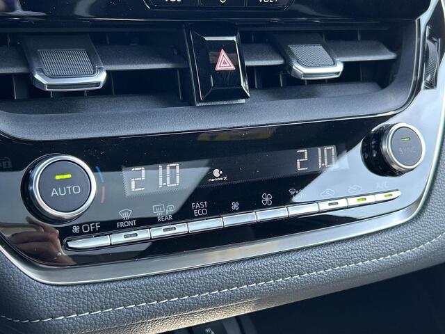 Toyota Corolla Hybrid 140 GR Sport NAVIGATIE/ PANORAMA DAK/ HEAD UP DISPLAY/ DODEHOEK DETECTIE