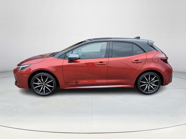 Toyota Corolla Hybrid 140 GR Sport NAVIGATIE/ PANORAMA DAK/ HEAD UP DISPLAY/ DODEHOEK DETECTIE