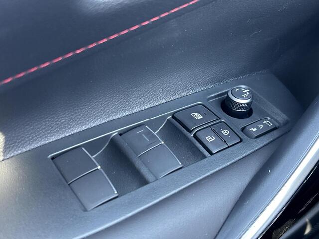 Toyota Corolla Hybrid 140 GR Sport NAVIGATIE/ PANORAMA DAK/ HEAD UP DISPLAY/ DODEHOEK DETECTIE