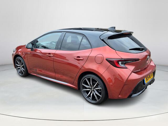 Toyota Corolla Hybrid 140 GR Sport NAVIGATIE/ PANORAMA DAK/ HEAD UP DISPLAY/ DODEHOEK DETECTIE