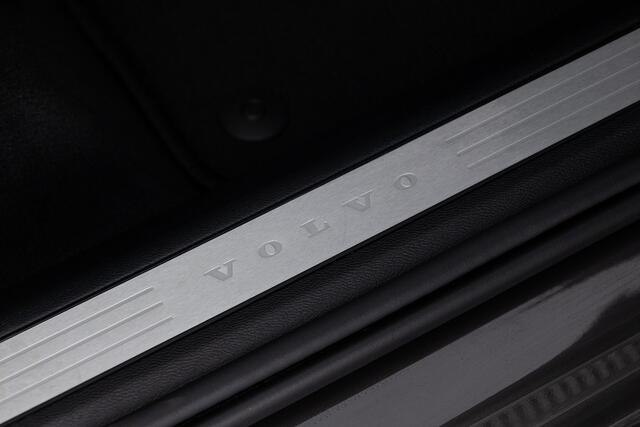 Volvo XC60 2.0 T8 Plug-in hybrid AWD Ultra Bright | BOWERS & WILKINS | LUCHTVERING ? 1e Eigenaar .