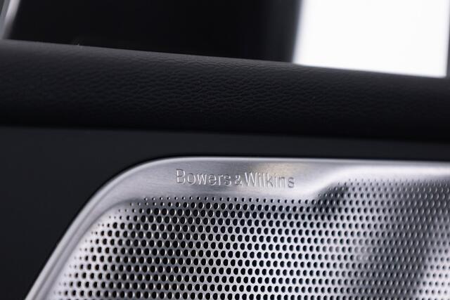 Volvo XC60 2.0 T8 Plug-in hybrid AWD Ultra Bright | BOWERS & WILKINS | LUCHTVERING ? 1e Eigenaar .