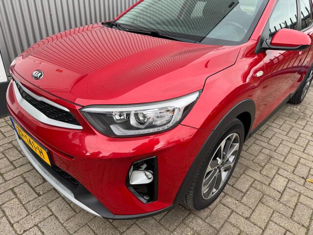 KIA Stonic 1.0 T-GDi DynamicLine / NAVI / AIRCO / CAMERA / CRUISE / HOGE INSTAP/ PARKEERSENSOREN / LMV 17 / NEDERLANDSE AUTO