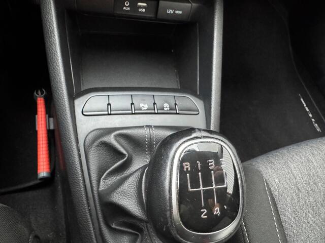 KIA Stonic 1.0 T-GDi DynamicLine / NAVI / AIRCO / CAMERA / CRUISE / HOGE INSTAP/ PARKEERSENSOREN / LMV 17 / NEDERLANDSE AUTO