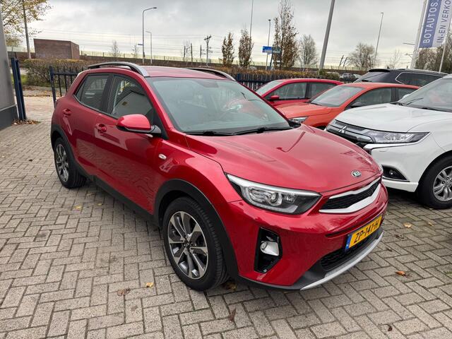 KIA Stonic 1.0 T-GDi DynamicLine / NAVI / AIRCO / CAMERA / CRUISE / HOGE INSTAP/ PARKEERSENSOREN / LMV 17 / NEDERLANDSE AUTO