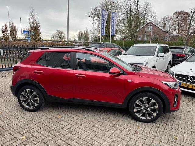 KIA Stonic 1.0 T-GDi DynamicLine / NAVI / AIRCO / CAMERA / CRUISE / HOGE INSTAP/ PARKEERSENSOREN / LMV 17 / NEDERLANDSE AUTO