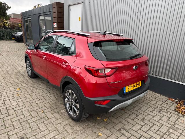 KIA Stonic 1.0 T-GDi DynamicLine / NAVI / AIRCO / CAMERA / CRUISE / HOGE INSTAP/ PARKEERSENSOREN / LMV 17 / NEDERLANDSE AUTO