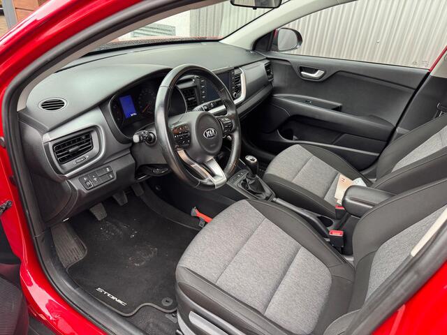KIA Stonic 1.0 T-GDi DynamicLine / NAVI / AIRCO / CAMERA / CRUISE / HOGE INSTAP/ PARKEERSENSOREN / LMV 17 / NEDERLANDSE AUTO