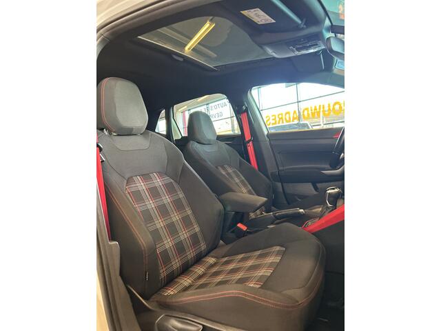 Volkswagen Polo 2.0 TSI GTI | Panoramadak | Digital dashboard | Adaptief onderstel | Achteruitrijcamera | Stoelverwarming | Climate control | Elek. inklapbare sp