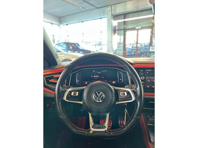 Volkswagen Polo 2.0 TSI GTI | Panoramadak | Digital dashboard | Adaptief onderstel | Achteruitrijcamera | Stoelverwarming | Climate control | Elek. inklapbare sp