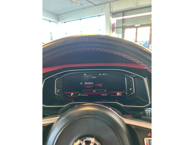 Volkswagen Polo 2.0 TSI GTI | Panoramadak | Digital dashboard | Adaptief onderstel | Achteruitrijcamera | Stoelverwarming | Climate control | Elek. inklapbare sp