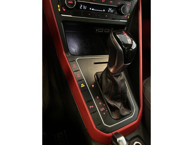 Volkswagen Polo 2.0 TSI GTI | Panoramadak | Digital dashboard | Adaptief onderstel | Achteruitrijcamera | Stoelverwarming | Climate control | Elek. inklapbare sp