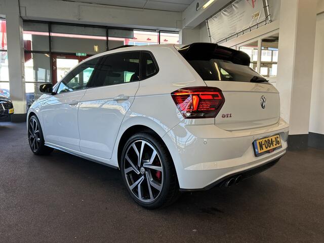 Volkswagen Polo 2.0 TSI GTI | Panoramadak | Digital dashboard | Adaptief onderstel | Achteruitrijcamera | Stoelverwarming | Climate control | Elek. inklapbare sp