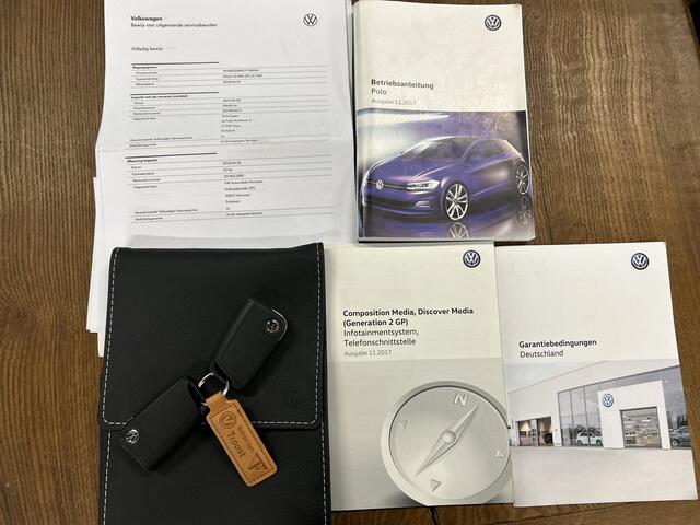 Volkswagen Polo 2.0 TSI GTI | Panoramadak | Digital dashboard | Adaptief onderstel | Achteruitrijcamera | Stoelverwarming | Climate control | Elek. inklapbare sp