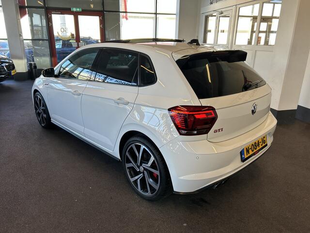 Volkswagen Polo 2.0 TSI GTI | Panoramadak | Digital dashboard | Adaptief onderstel | Achteruitrijcamera | Stoelverwarming | Climate control | Elek. inklapbare sp