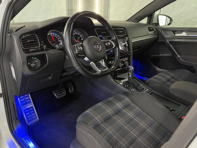 Volkswagen Golf 1.4 TSI PHEV GTE Pano | Stoelverwarming | Keyless Entry/Start | Sfeer | Carplay | elek. Trekhaak | NAP |Boekjes