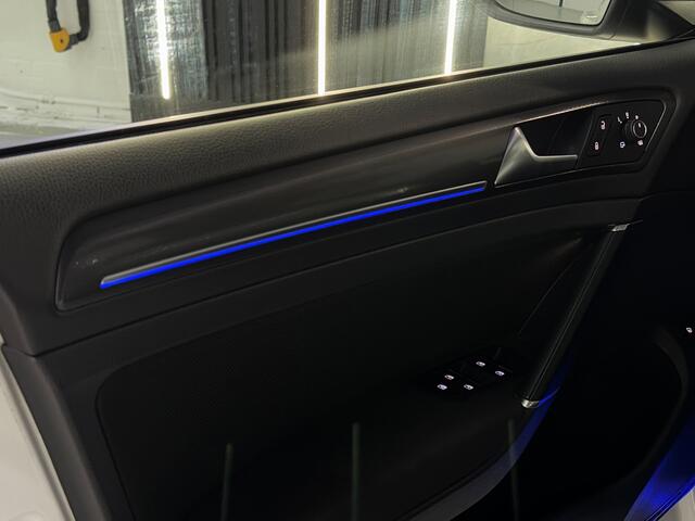 Volkswagen Golf 1.4 TSI PHEV GTE Pano | Stoelverwarming | Keyless Entry/Start | Sfeer | Carplay | elek. Trekhaak | NAP |Boekjes