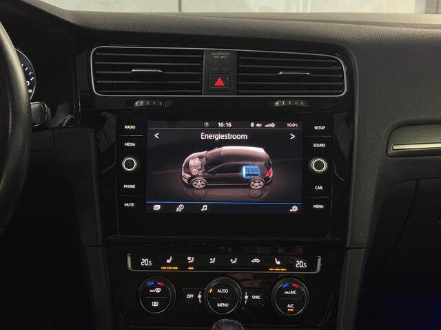 Volkswagen Golf 1.4 TSI PHEV GTE Pano | Stoelverwarming | Keyless Entry/Start | Sfeer | Carplay | elek. Trekhaak | NAP |Boekjes