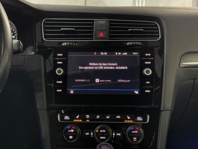 Volkswagen Golf 1.4 TSI PHEV GTE Pano | Stoelverwarming | Keyless Entry/Start | Sfeer | Carplay | elek. Trekhaak | NAP |Boekjes