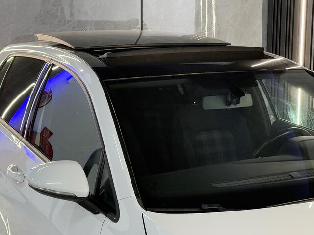 Volkswagen Golf 1.4 TSI PHEV GTE Pano | Stoelverwarming | Keyless Entry/Start | Sfeer | Carplay | elek. Trekhaak | NAP |Boekjes