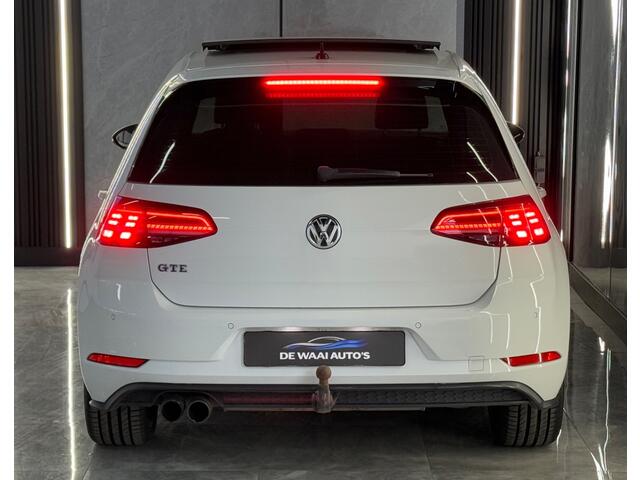 Volkswagen Golf 1.4 TSI PHEV GTE Pano | Stoelverwarming | Keyless Entry/Start | Sfeer | Carplay | elek. Trekhaak | NAP |Boekjes