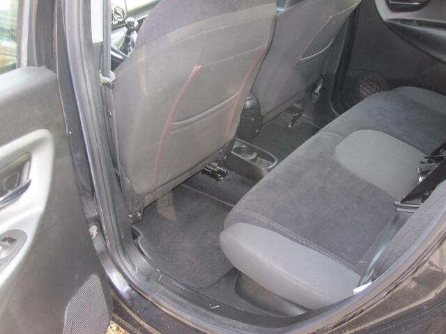 Lancia Ypsilon 0.9 TwinAir Gold met trekhaak apk 17-10-2026