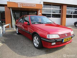 Peugeot 405