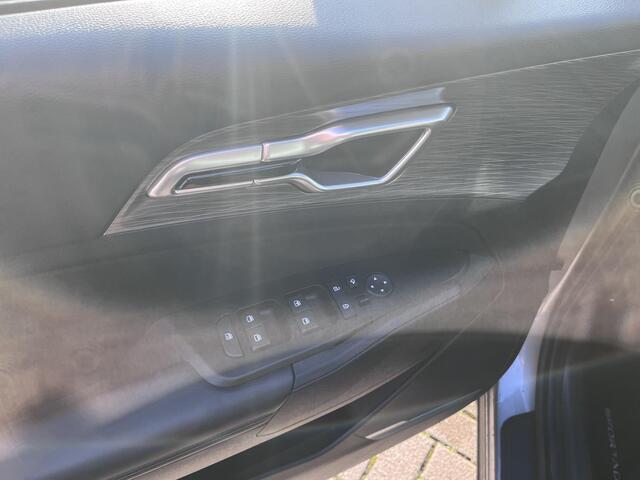 KIA Sportage 1.6 T-GDi MHEV ComfortLine | Trekhaak | Achteruitrijcamera | Climate Control | 1e Eigenaar | LMV