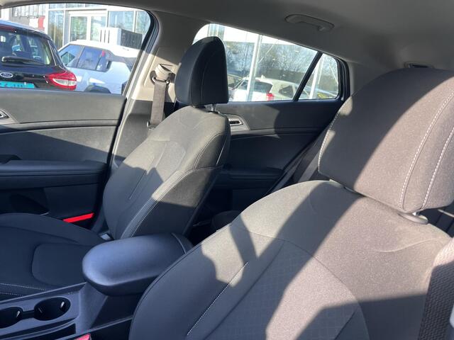 KIA Sportage 1.6 T-GDi MHEV ComfortLine | Trekhaak | Achteruitrijcamera | Climate Control | 1e Eigenaar | LMV