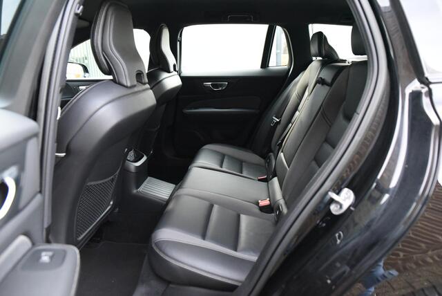 Volvo V60 2.0 T8 Plug-in hybrid AWD Plus Dark MY2022 - Long Range - 455PK T8