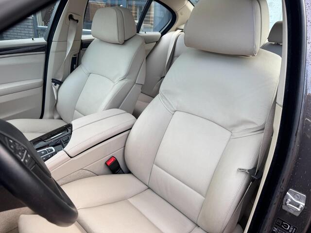 BMW 5-Serie 550xi High Executive