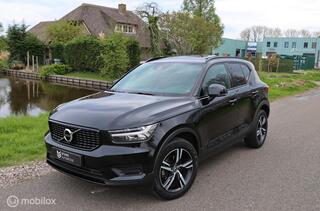 VOLVO XC40 1.5 T3 R-Design / Pano / Navi / Stoelverwarming