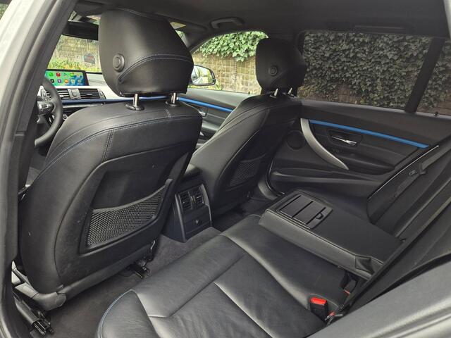 BMW 3-Serie Touring M Sport Apple CarPlay dig.dash Navi GR NAP NL Edition M Sport Shadow Executive