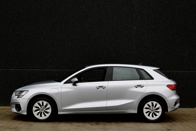 Audi A3 SPORTBACK 40 TFSIe 204PK BUSSINESS 95% SOH CARPLAY | PDC | VIRTUAL  Dealeronderhouden