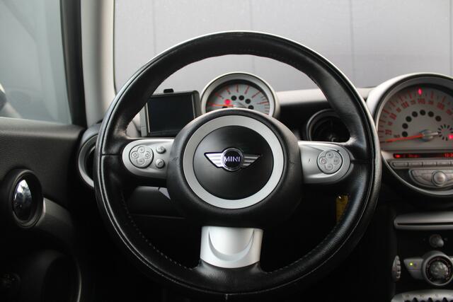 Mini Cooper Mini 1.6 Business Line 123pk | e APK | JCW look | Cruise | Airco | Start stop | 17 velgen | Elektr. ramen | 6-bak | Multifunctioneel stuur | Is