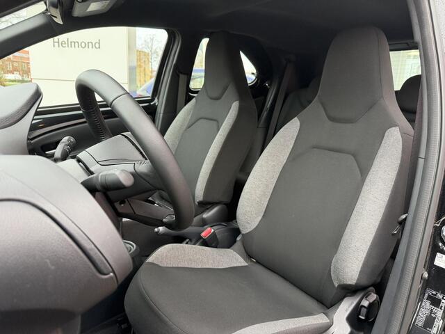 Toyota Aygo X 1.0 VVT-i MT Play Achteruitrij camera | Navigatie Apple CarPlay/Android Auto | Dealer onderhouden | Lage KM stand |