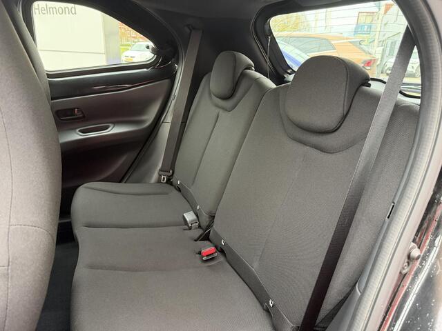 Toyota Aygo X 1.0 VVT-i MT Play Achteruitrij camera | Navigatie Apple CarPlay/Android Auto | Dealer onderhouden | Lage KM stand |