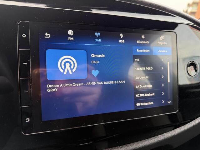 Toyota Aygo X 1.0 VVT-i MT Play Achteruitrij camera | Navigatie Apple CarPlay/Android Auto | Dealer onderhouden | Lage KM stand |