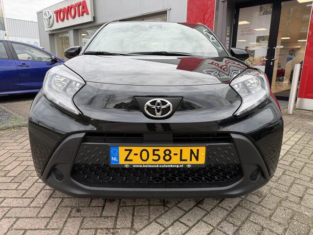 Toyota Aygo X 1.0 VVT-i MT Play Achteruitrij camera | Navigatie Apple CarPlay/Android Auto | Dealer onderhouden | Lage KM stand |