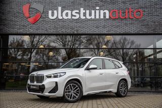 BMW X1 sDrive18i M-Sport ,  Achteruitrijcamera, Draadloze lader, Sfeerverlichting,