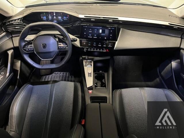 Peugeot 308 Allure EAT8 + Navi + Camera + Half leder
