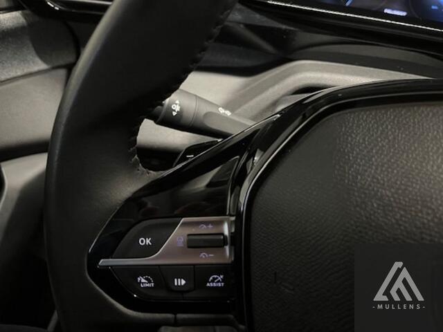 Peugeot 308 Allure EAT8 + Navi + Camera + Half leder