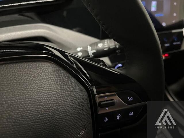 Peugeot 308 Allure EAT8 + Navi + Camera + Half leder