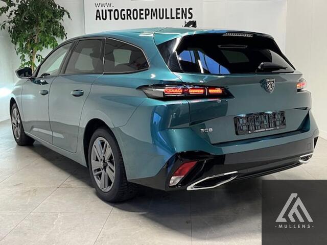Peugeot 308 Allure EAT8 + Navi + Camera + Half leder