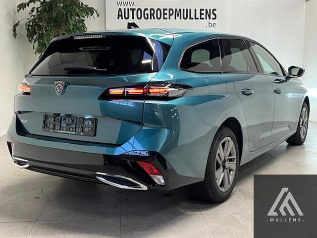 Peugeot 308 Allure EAT8 + Navi + Camera + Half leder