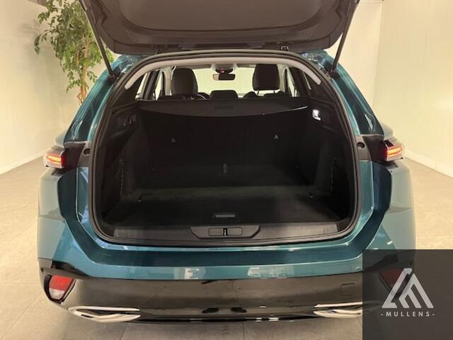 Peugeot 308 Allure EAT8 + Navi + Camera + Half leder
