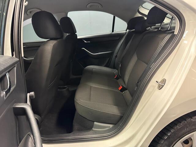 Skoda Rapid 1.2 TSI Greentech NAVI MULTI-STUUR APK 11-2026 NW BANDEN RIJKLAAR.