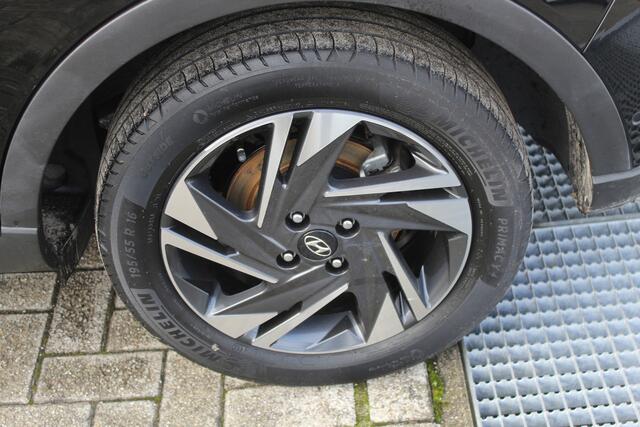 Hyundai Bayon 1.0 T-GDI Premium Bose audio/Navigatie/Achteruitrijcamera/Stoelverwarming/Stuurverwarming/Keyless/Adaptive cruise control/Lane assist/Virtueel c