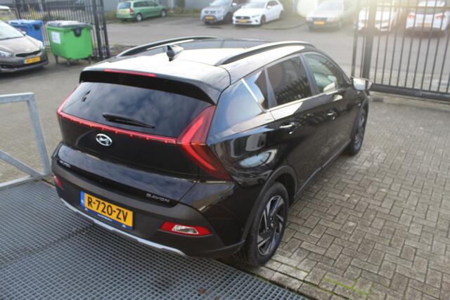 Hyundai Bayon 1.0 T-GDI Premium Bose audio/Navigatie/Achteruitrijcamera/Stoelverwarming/Stuurverwarming/Keyless/Adaptive cruise control/Lane assist/Virtueel c