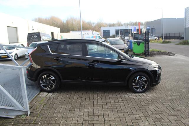 Hyundai Bayon 1.0 T-GDI Premium Bose audio/Navigatie/Achteruitrijcamera/Stoelverwarming/Stuurverwarming/Keyless/Adaptive cruise control/Lane assist/Virtueel c